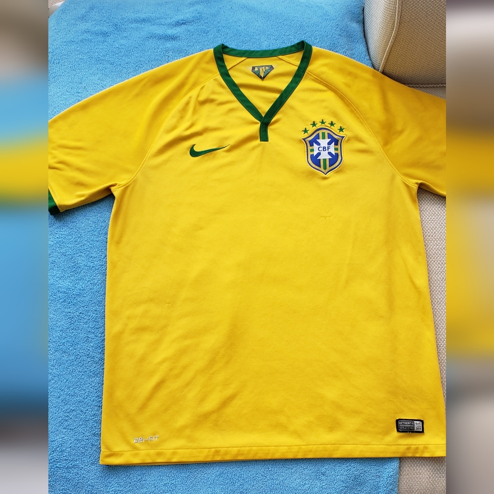 Nike Brazil Jersey Men Large Yellow World Cup Authentic National Soccer 2014